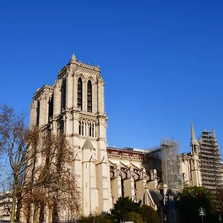 Guestready - 2 Pieces Lumineux Vue Sur Notre Dame Paris